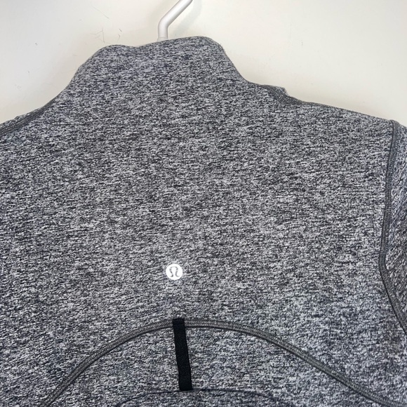 Lululemon women’s define grey jacket size 8 - Picture 9 of 14